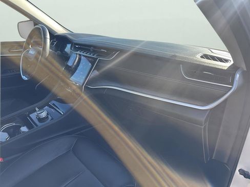 Used 2022 Jeep Grand Cherokee L Limited w/ Black Appearance Package image 14