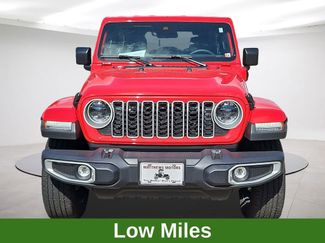 Used 2025 Jeep Wrangler Unlimited Sahara AWD/4WD video 2