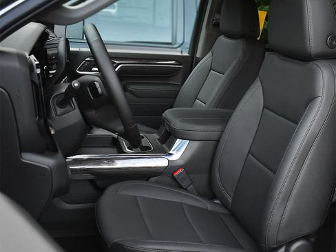 New 2026 Chevrolet Silverado 2500 LTZ w/ LTZ Plus Package AWD/4WD image 10