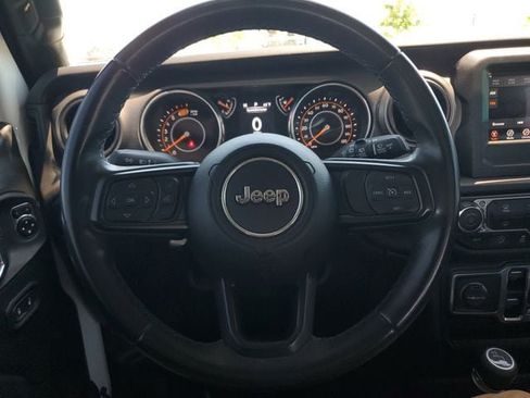 Used 2022 Jeep Wrangler Unlimited Sport AWD/4WD image 21
