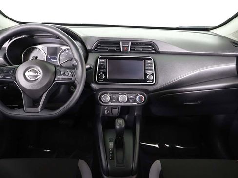 Used 2025 Nissan Versa S FWD image 30