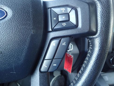 Used 2015 Ford F150 XLT w/ Equipment Group 302A Luxury AWD/4WD image 17