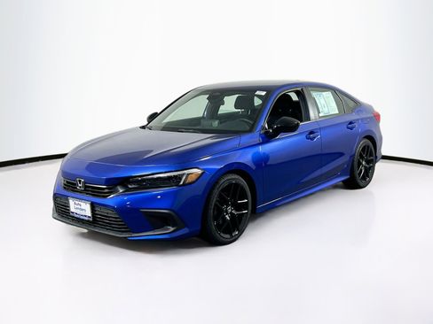 Used 2023 Honda Civic Sport image 1