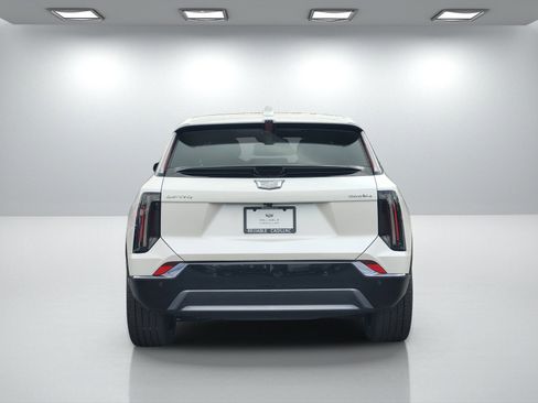 New 2025 Cadillac Optiq Sport 1 w/ LPO, ONYX Package image 5