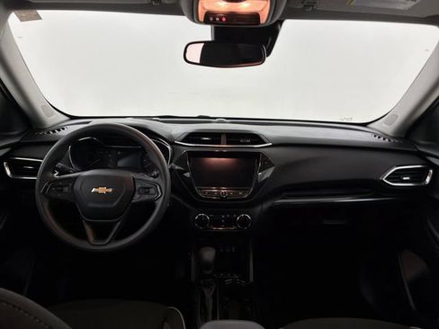 Certified 2022 Chevrolet TrailBlazer LT w/ Convenience Package AWD/4WD image 20