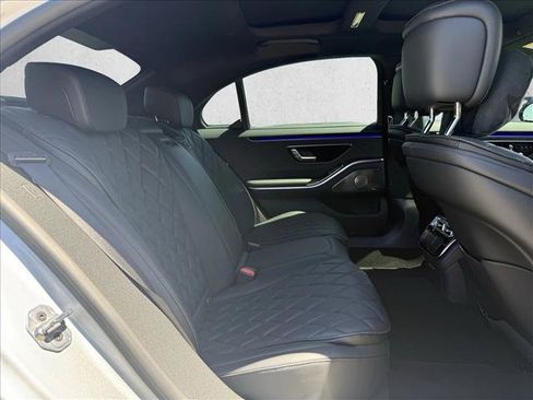 Used 2024 Mercedes-Benz S 580 4MATIC Sedan image 18