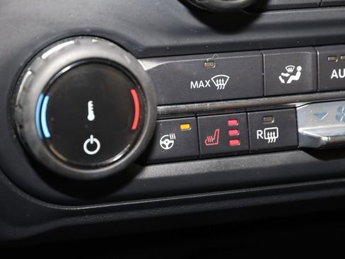 Used 2022 Ford Bronco Wildtrak image 8