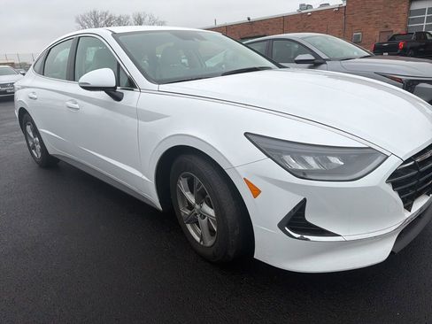 Used 2023 Hyundai Sonata SE w/ Preferred Accessory Package image 6