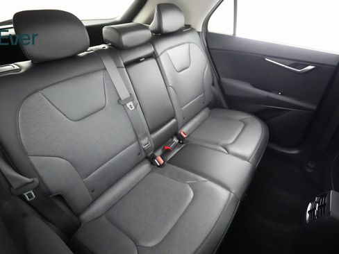 Used 2023 Kia Niro Wave image 9
