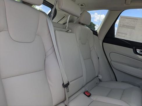 New 2026 Volvo XC60 B5 Ultra w/ Protection Package Premier AWD/4WD image 13