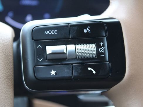 Used 2024 Hyundai Santa Fe Limited image 32