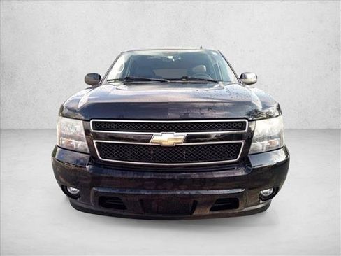 Used 2010 Chevrolet Tahoe LT RWD image 2