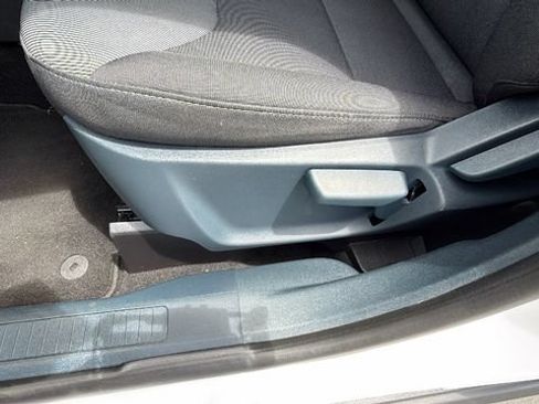 Used 2022 Ford Maverick XL FWD image 21