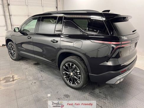 New 2026 Chevrolet Traverse LT w/ Sun and Wheel Package FWD image 7