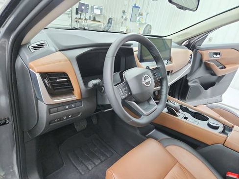 Used 2026 Nissan Rogue Platinum w/ Platinum Premium Package AWD/4WD image 18