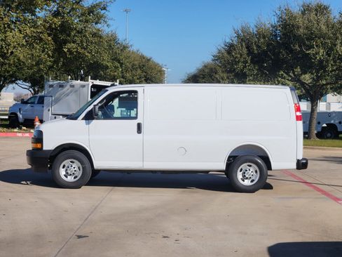 New 2025 Chevrolet Express 2500 w/ Driver Convenience Package image 11
