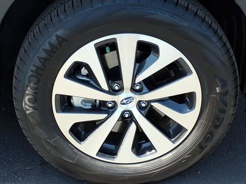 Used 2025 Subaru Outback Premium w/ Popular Package #1A AWD/4WD image 10