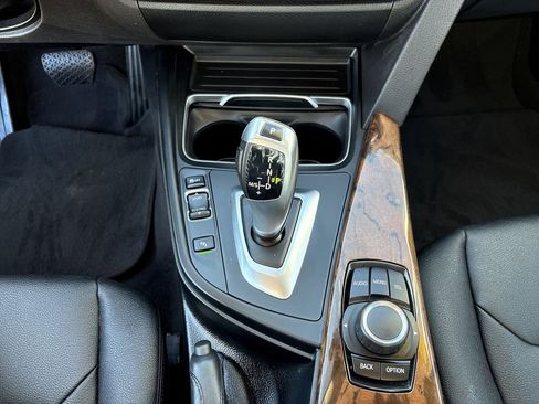 Used 2016 BMW 320i xDrive Sedan image 21