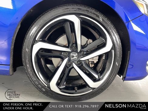 Used 2018 Honda Accord Sport image 14