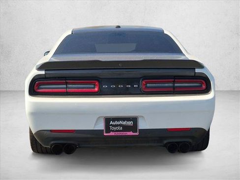 Used 2022 Dodge Challenger R/T RWD image 7