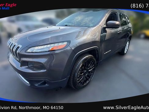 Used 2017 Jeep Cherokee Limited AWD/4WD image 1
