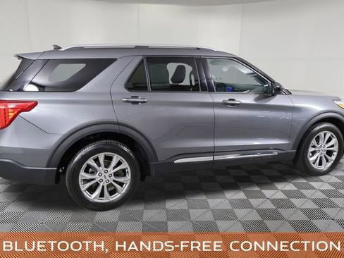Used 2023 Ford Explorer Limited AWD/4WD image 5