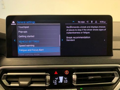 Used 2025 BMW X4 xDrive30i AWD/4WD image 39