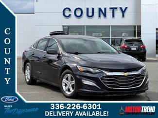 Used 2022 Chevrolet Malibu LS image 1