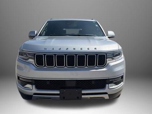 Used 2022 Jeep Wagoneer Series III w/ Flexible Seating Group image 3