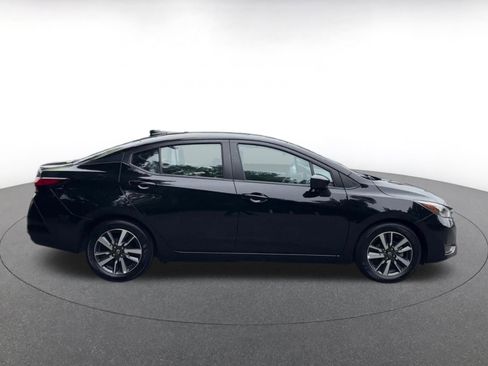 Used 2025 Nissan Versa SV FWD image 16