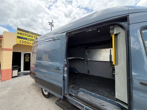 Used 2020 Ford Transit 250 148 High Roof Extended RWD image 9