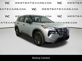 Used 2024 Nissan Rogue S video 2