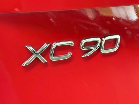 Used 2018 Volvo XC90 T6 R-Design w/ Convenience Package AWD/4WD image 11