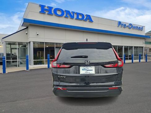 Used 2025 Honda CR-V LX image 5