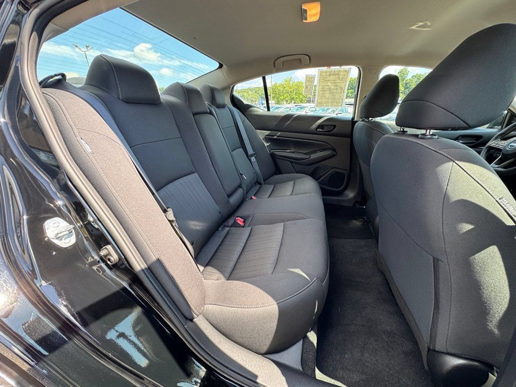 Used 2024 Nissan Altima 2.5 S FWD image 21