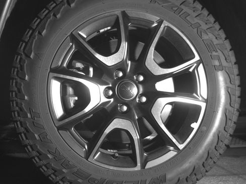 Used 2025 Jeep Compass Trailhawk AWD/4WD image 12