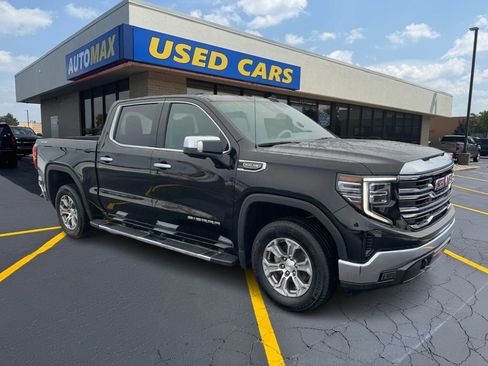 Used 2023 GMC Sierra 1500 SLT w/ SLT Convenience Package image 4