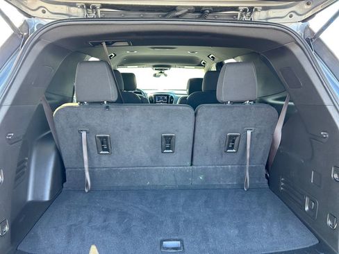 Certified 2023 Chevrolet Traverse LT FWD image 19