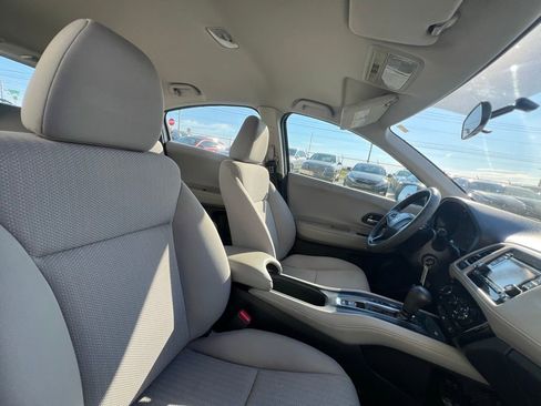 Used 2018 Honda HR-V LX image 13