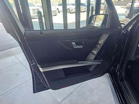 Used 2013 Mercedes-Benz GLK 350 4MATIC image 11