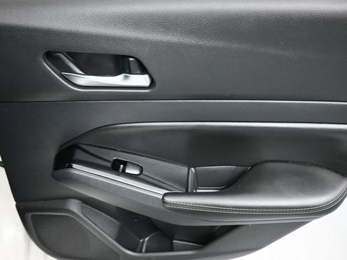 Used 2020 Nissan Altima 2.0 Platinum FWD image 36