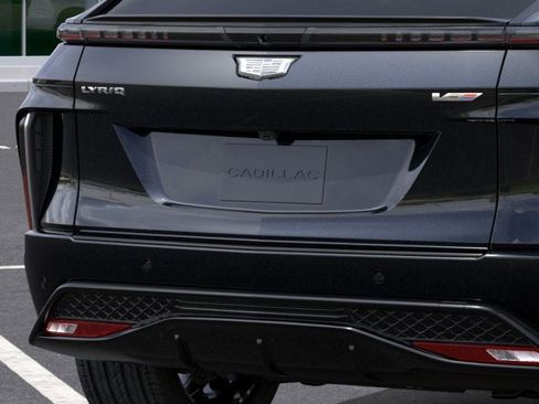New 2026 Cadillac Lyriq V image 38