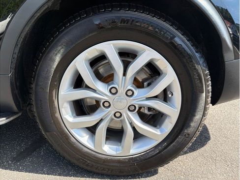 Used 2019 Land Rover Discovery SE AWD/4WD image 24