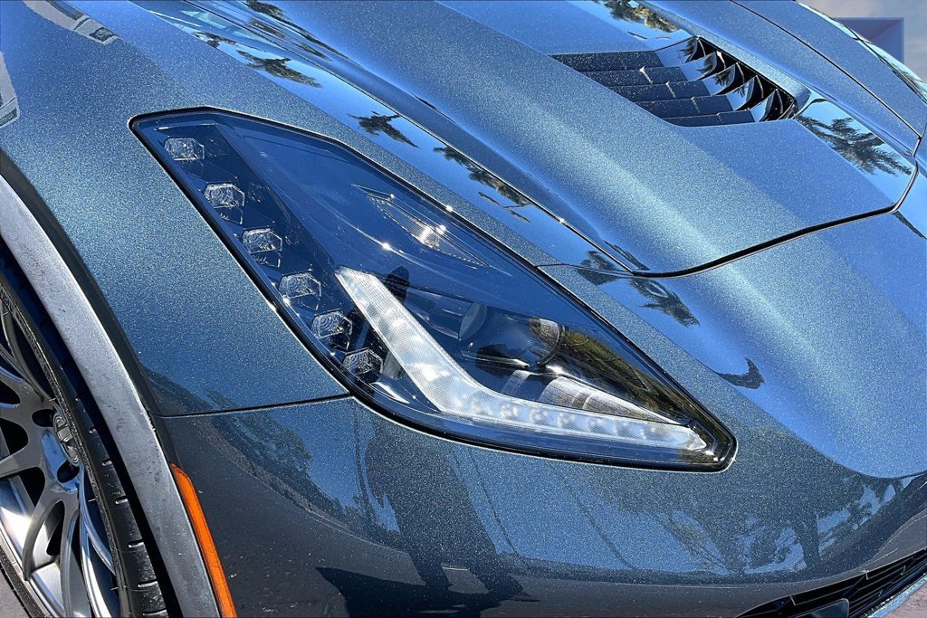 Used 2019 Chevrolet Corvette Grand Sport w/ Carbon Flash Badge Package RWD image 23