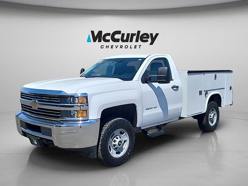 Used 2015 Chevrolet Silverado 2500 W/T RWD image 3