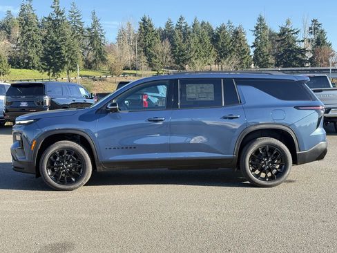 New 2026 Chevrolet Traverse LT w/ Midnight/Sport Edition image 2