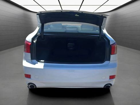 Used 2011 Lexus IS 250 w/ Premium Pkg Value Edition RWD image 10