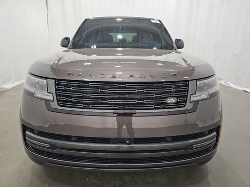 Used 2025 Land Rover Range Rover SE AWD/4WD image 2
