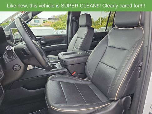 Used 2023 Chevrolet Suburban Premier RWD image 16