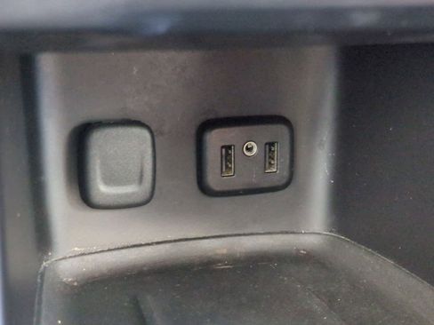 Used 2017 GMC Acadia SLT image 33